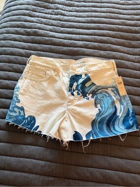 White Denim Women's Shorts with Blue Wave Print
